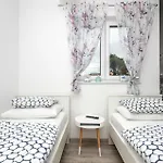 2 Bedroom Cozy In Lägenhet *