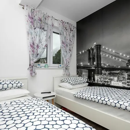 Apartament Awesome In With Kitchen