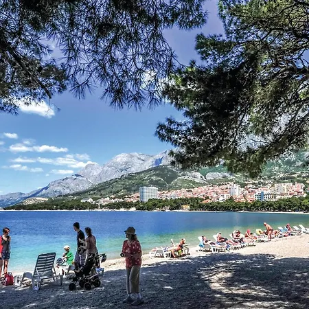 2 Bedroom Amazing In Makarska