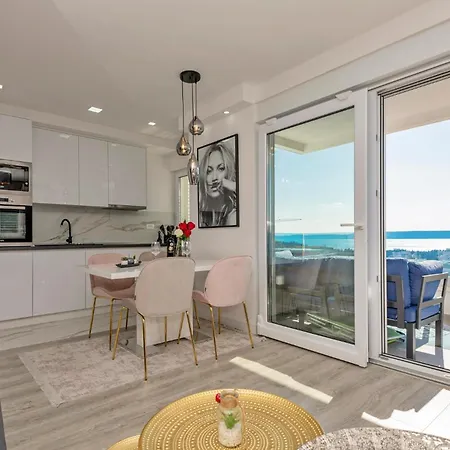 Apartamento 2 Bedroom Amazing In Makarska